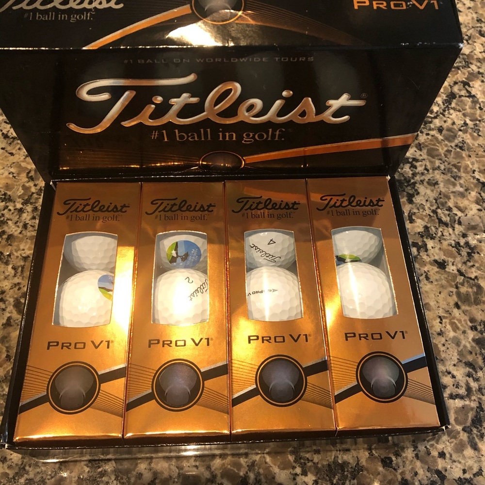 Titleist Pro V1 golf balls.